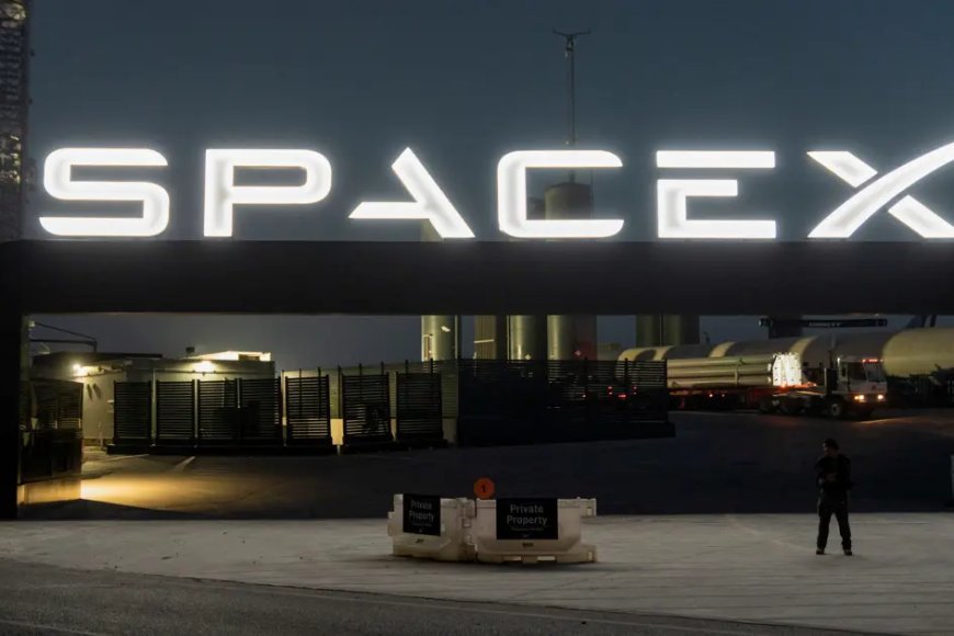 SpaceX ortaklarından sıra dışı talep: "Roketi pembeye boyayabilir miyiz?"